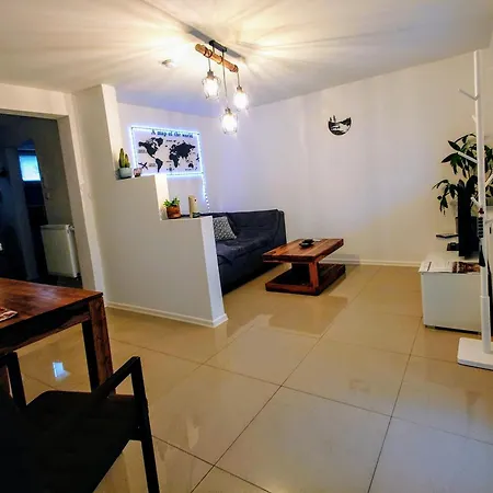 Liana Mit Blick Zur Burg Appartement Hechingen