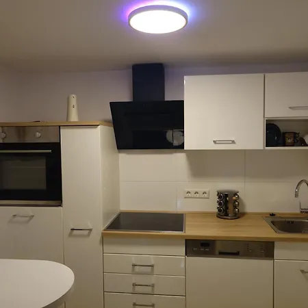 Liana Mit Blick Zur Burg * Hechingen