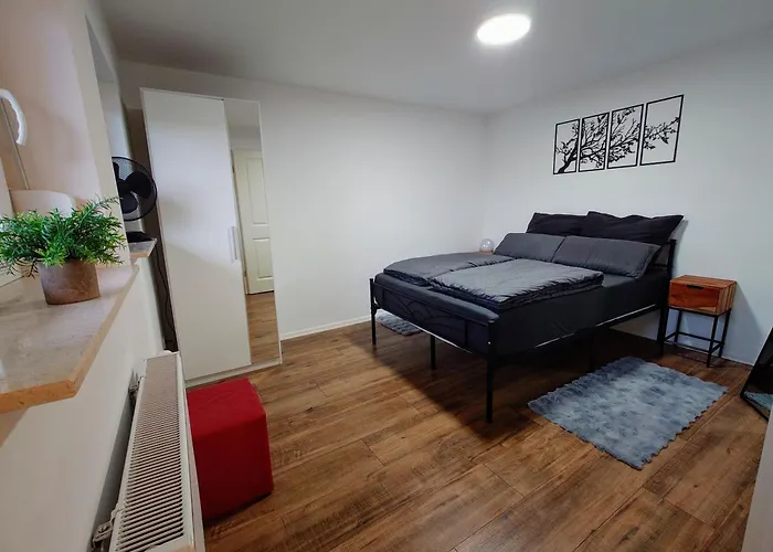 Liana Mit Blick Zur Burg Apartment